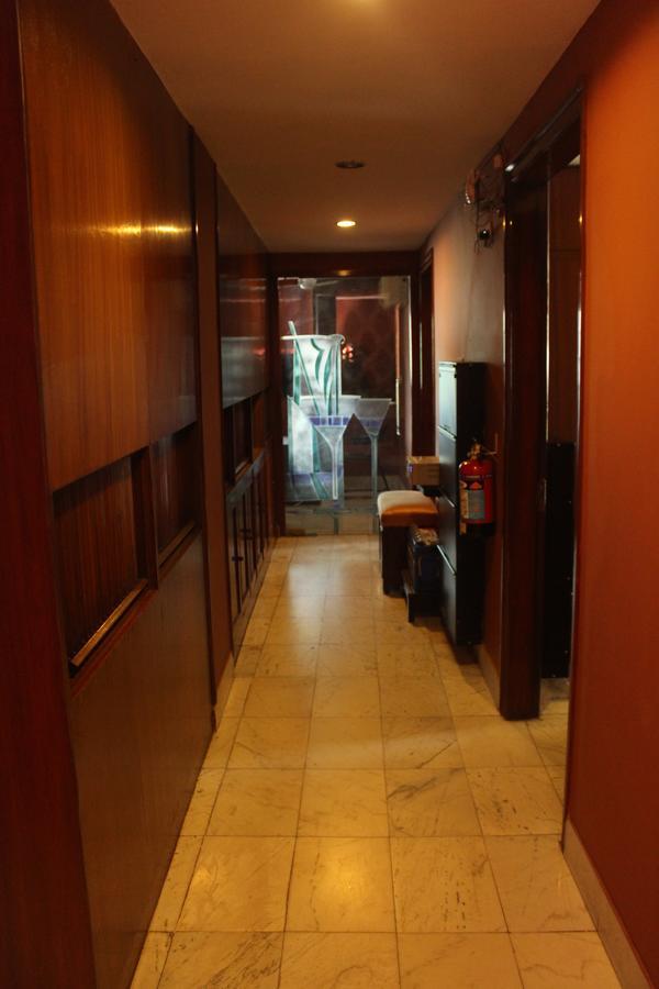 Service Apartments, Park Street, Calcutta Екстер'єр фото