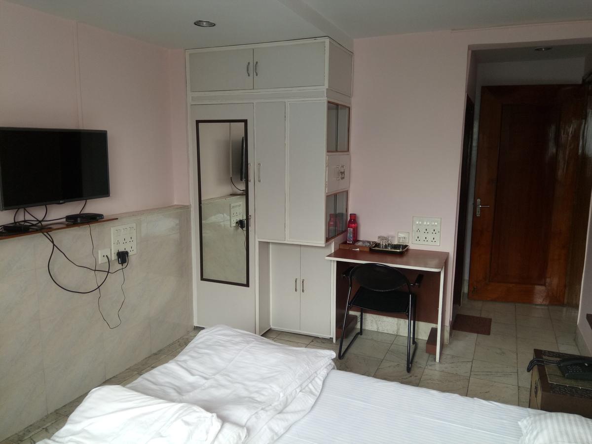 Service Apartments, Park Street, Calcutta Екстер'єр фото