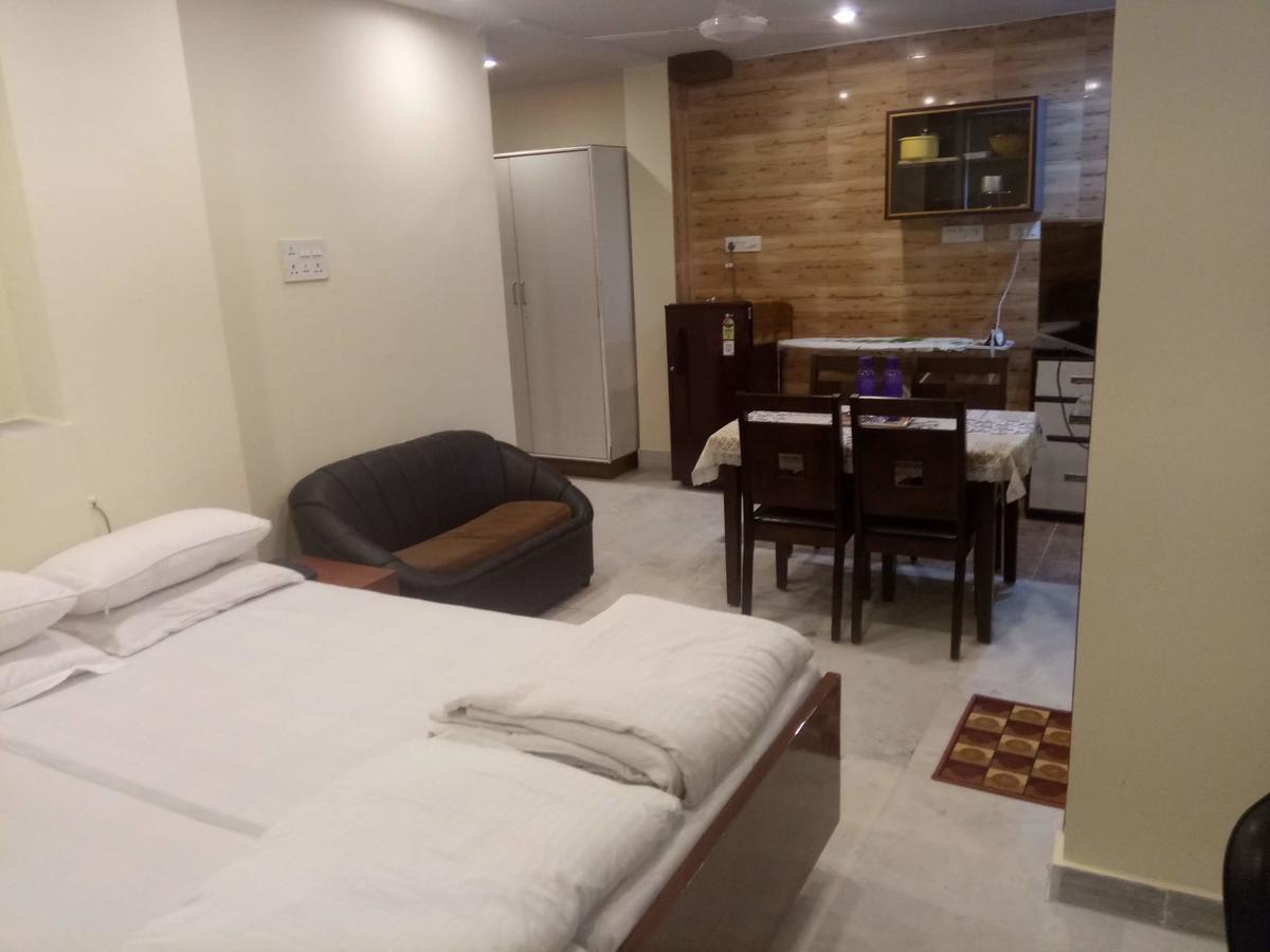 Service Apartments, Park Street, Calcutta Екстер'єр фото