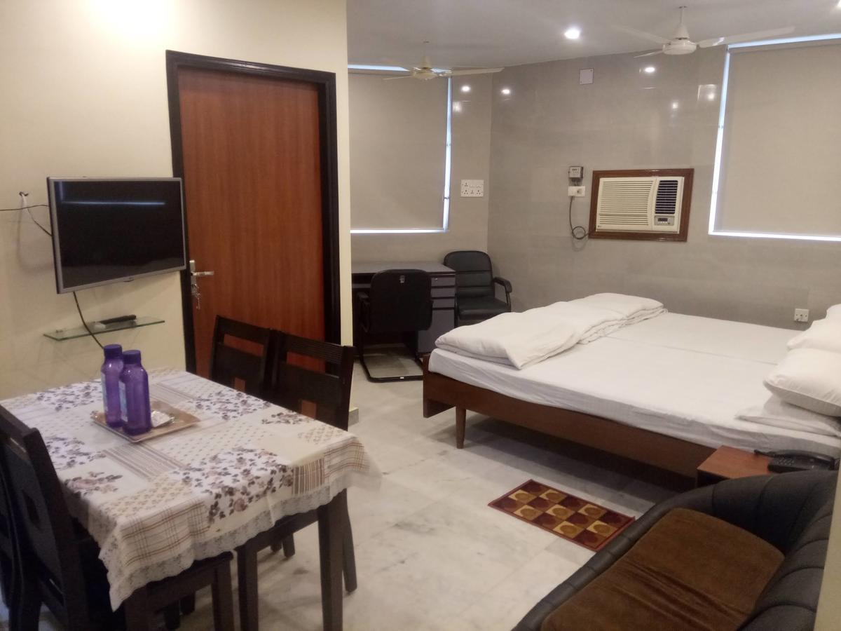 Service Apartments, Park Street, Calcutta Екстер'єр фото